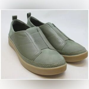 Vionic Women’s Zinah Slip On Loafers Size 7 Color Army Green
